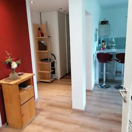 Apartment Ludwigsburg, Ruhige Lage Im Grünen, Schlossnähe, Blühendes Barock