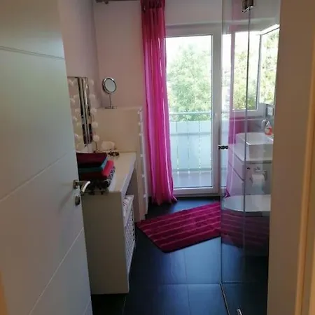 Apartment Ludwigsburg, Ruhige Lage Im Gruenen, Schlossnaehe, Bluehendes Barock *